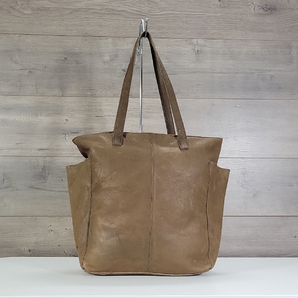 Duluth Trading Co Handbags - Duluth Trading Co. Brown Leather Tote Bag in Brown
